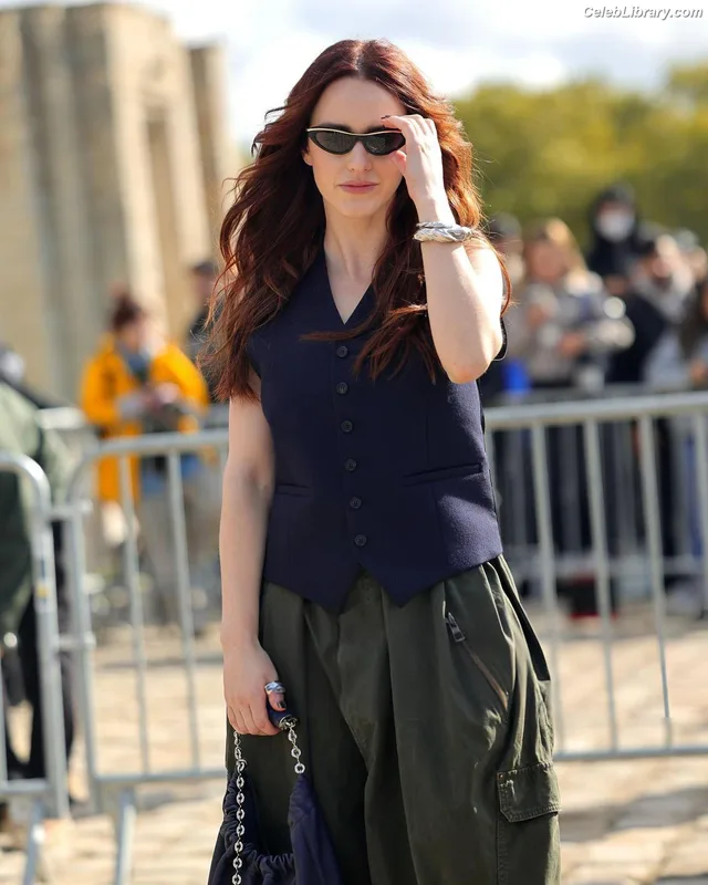 Rachel Brosnahan photo 22 of 1301