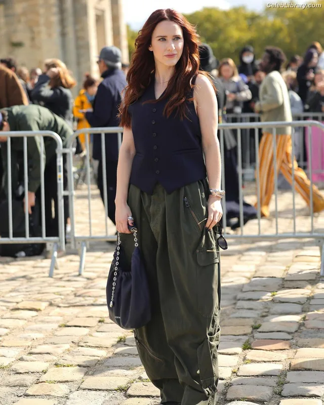 Rachel Brosnahan photo 23 of 1301