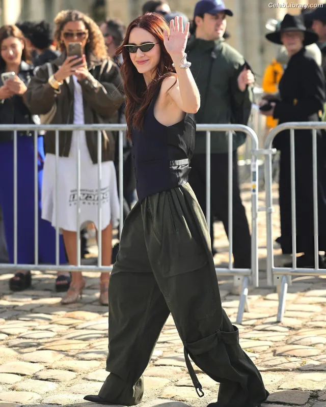 Rachel Brosnahan photo 1 of 1301