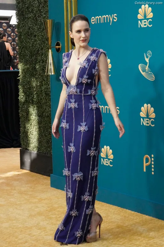 Rachel Brosnahan photo 12 of 1301