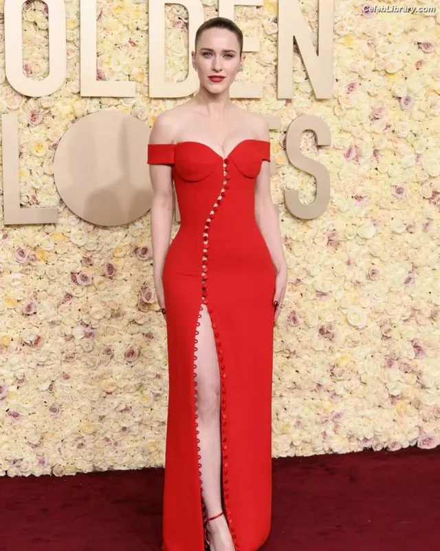 Rachel Brosnahan photo 24 of 1301
