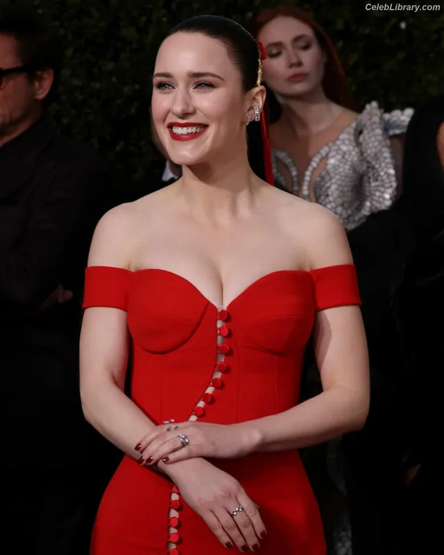 Rachel Brosnahan photo 8 of 1301