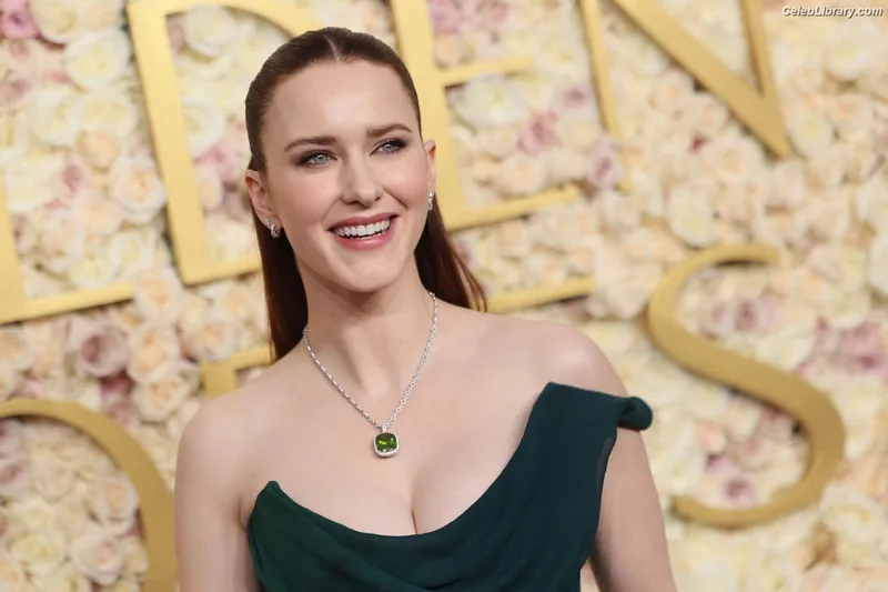 Rachel Brosnahan photo 8 of 1301