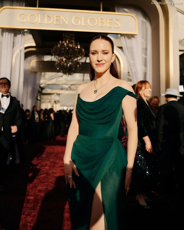 Rachel Brosnahan photo 11 of 1301
