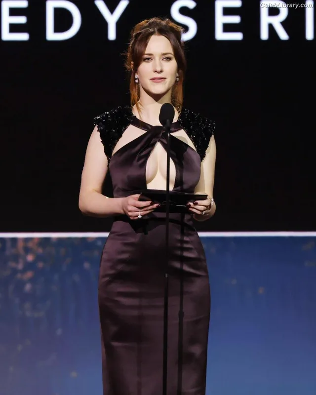Rachel Brosnahan photo 11 of 1301