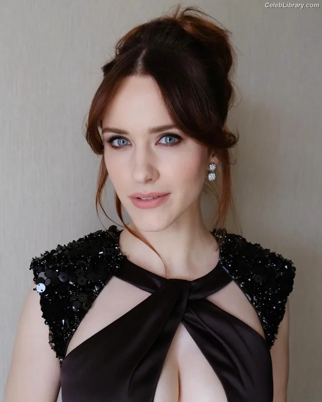 Rachel Brosnahan photo 11 of 1301