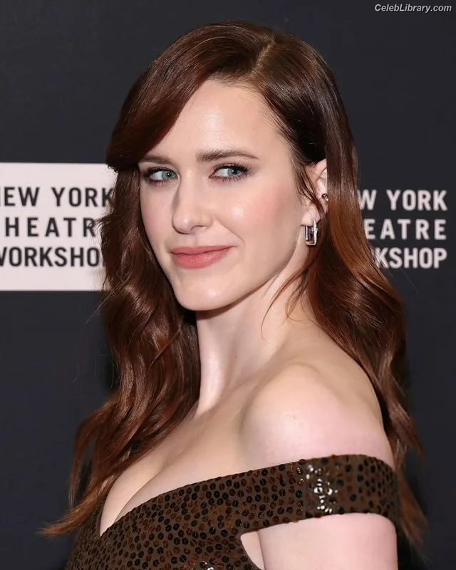 Rachel Brosnahan photo 17 of 1301