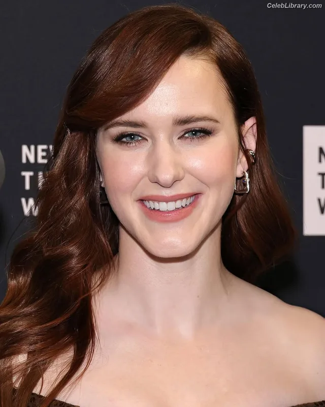 Rachel Brosnahan photo 20 of 1301