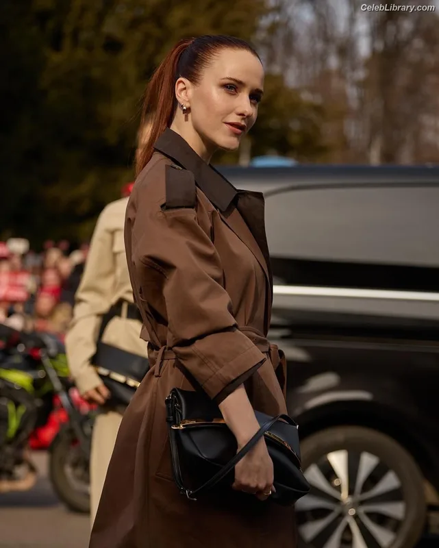 Rachel Brosnahan photo 11 of 1301