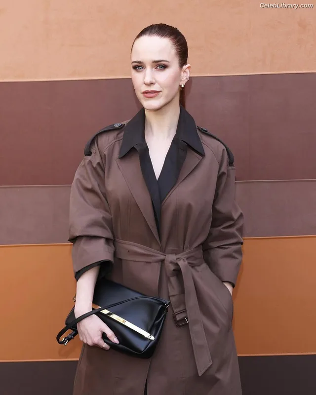 Rachel Brosnahan photo 13 of 1301