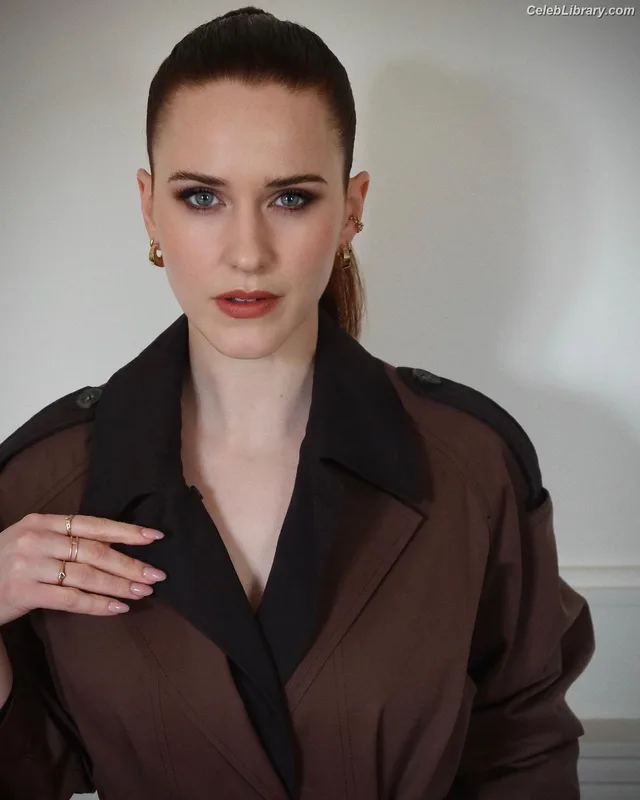 Rachel Brosnahan photo 22 of 1301