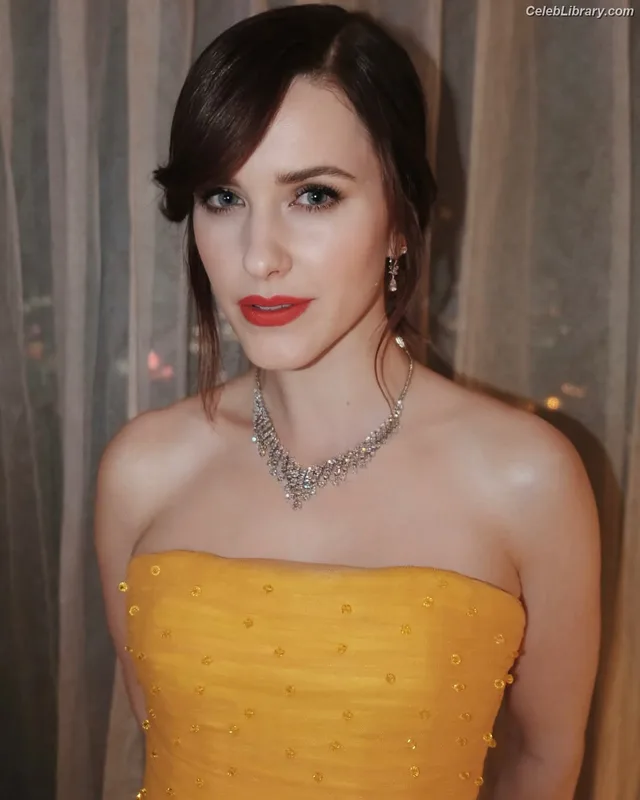 Rachel Brosnahan photo 24 of 1301