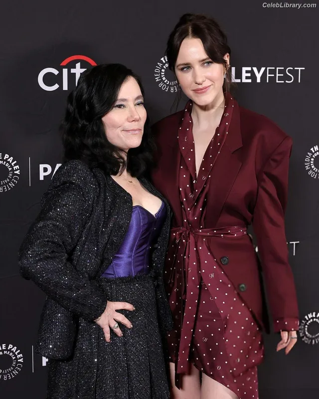 Rachel Brosnahan photo 23 of 1301