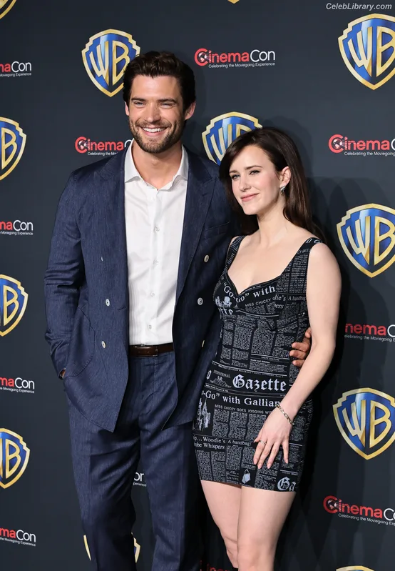Rachel Brosnahan photo 1 of 1301