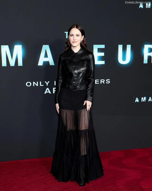 Rachel Brosnahan photo 12 of 1301