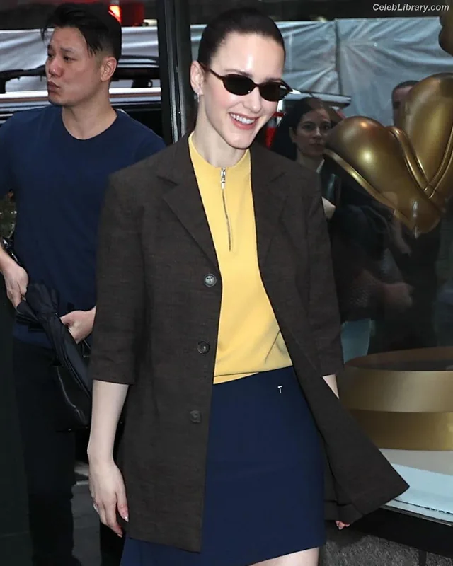 Rachel Brosnahan photo 23 of 1301