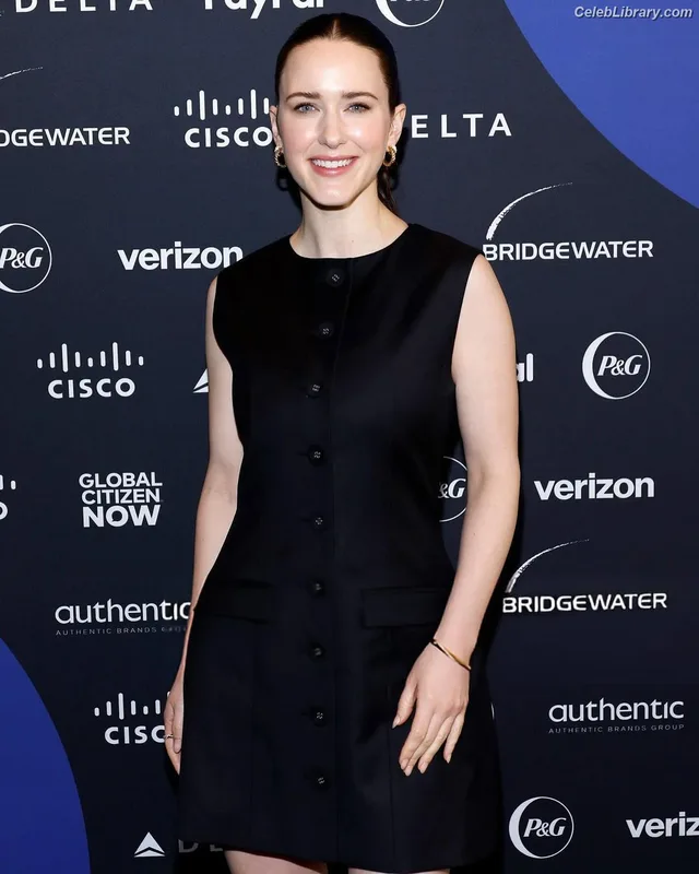 Rachel Brosnahan photo 10 of 1301