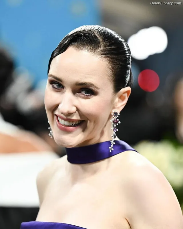 Rachel Brosnahan photo 17 of 1301
