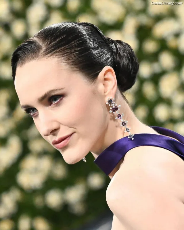 Rachel Brosnahan photo 20 of 1301