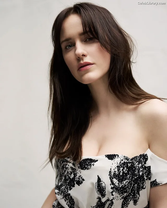 Rachel Brosnahan photo 10 of 1301