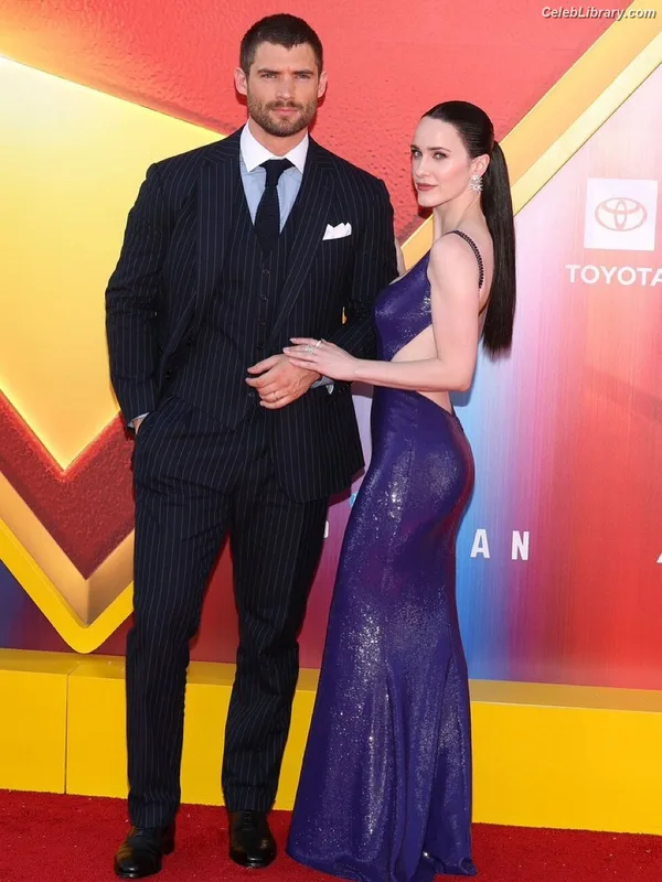 Rachel Brosnahan photo 8 of 1301