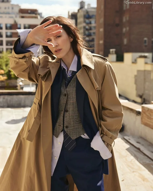 Rachel Brosnahan photo 6 of 1301