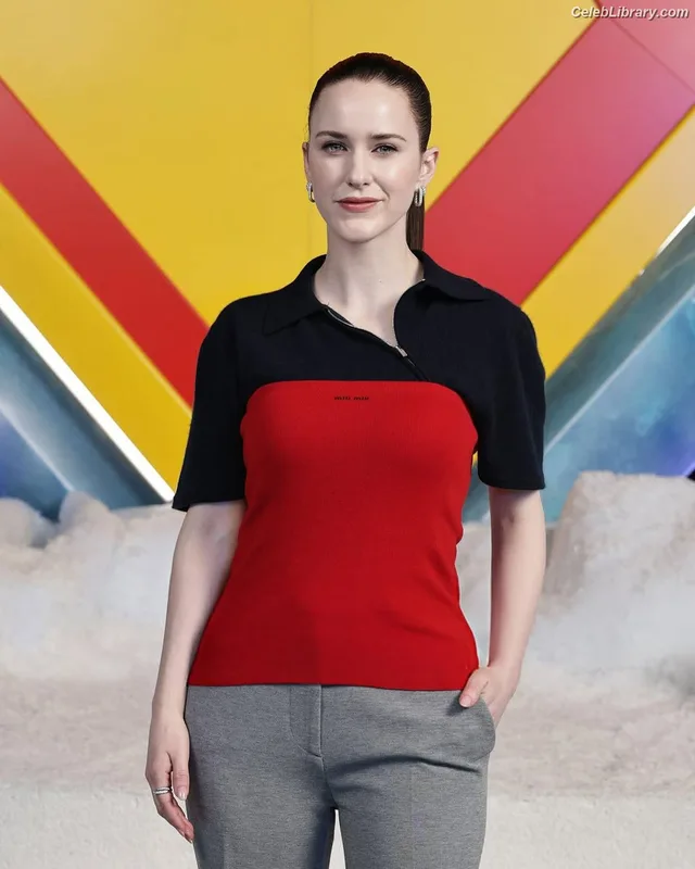 Rachel Brosnahan photo 21 of 1301