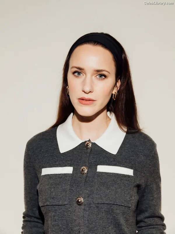 Rachel Brosnahan photo 17 of 1301
