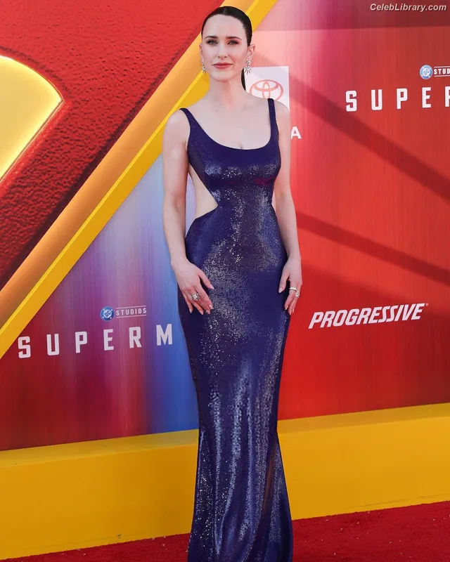 Rachel Brosnahan photo 14 of 1301