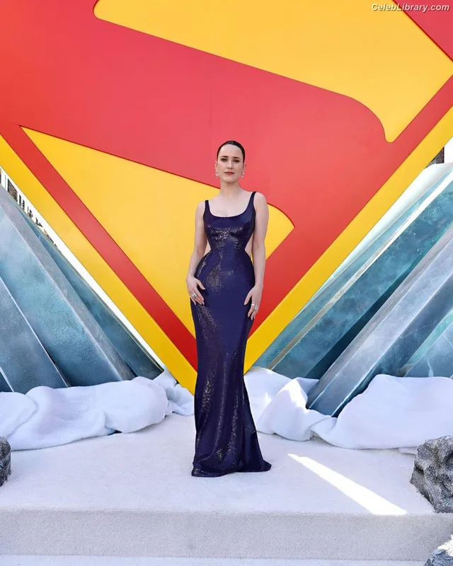 Rachel Brosnahan photo 17 of 1301
