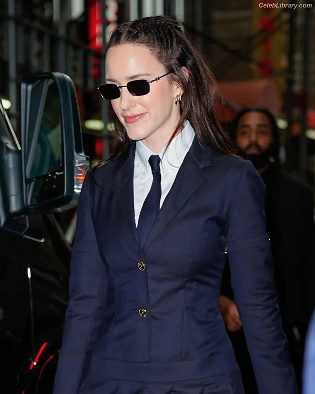 Rachel Brosnahan photo 17 of 1301