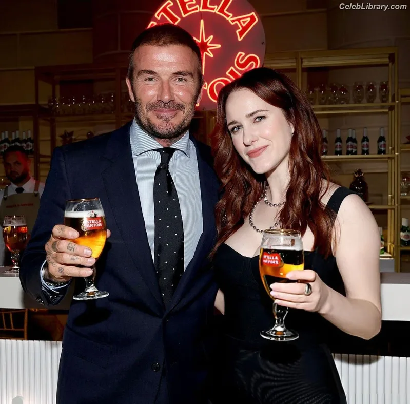 Rachel Brosnahan photo 6 of 1301