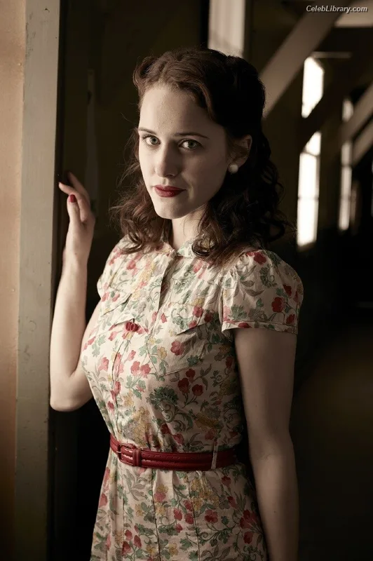 Rachel Brosnahan photo 16 of 1301