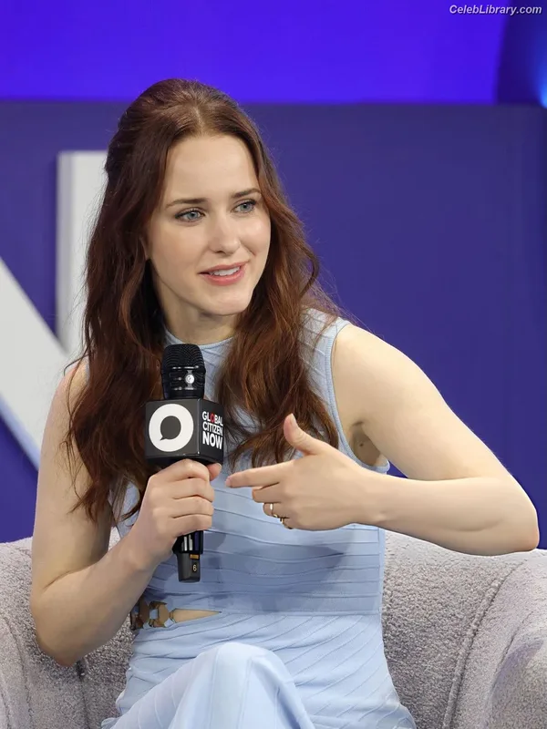 Rachel Brosnahan photo 19 of 1301