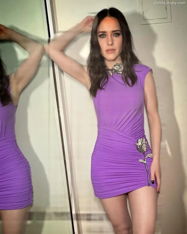 Rachel Brosnahan photo 21 of 1301