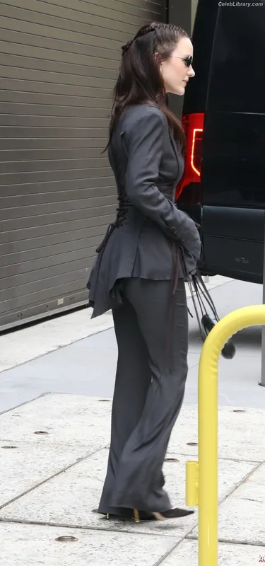 Rachel Brosnahan photo 16 of 1301
