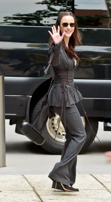 Rachel Brosnahan photo 17 of 1301