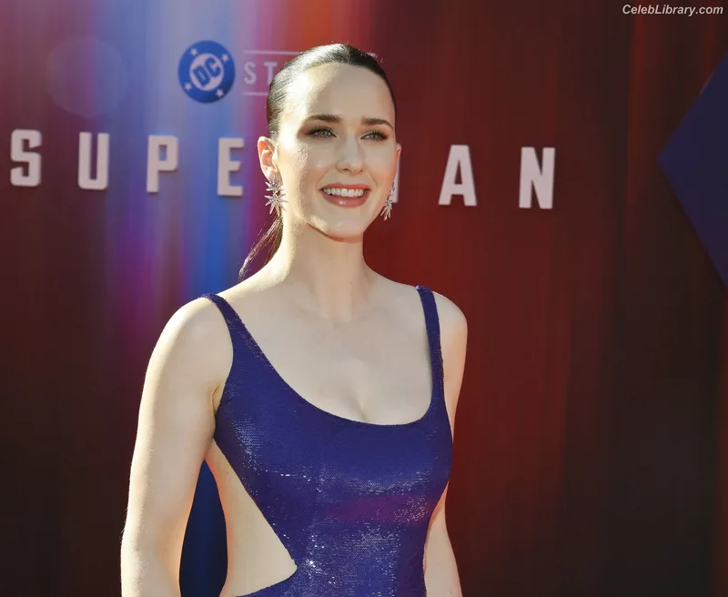 Rachel Brosnahan photo 11 of 1301