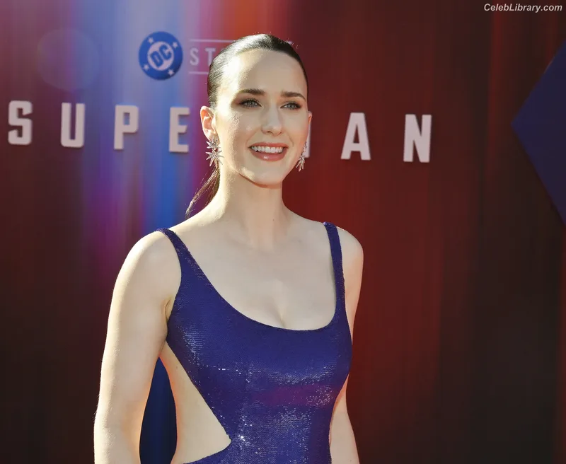 Rachel Brosnahan photo 22 of 1301