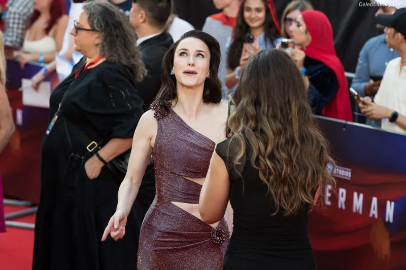 Rachel Brosnahan photo 23 of 1301