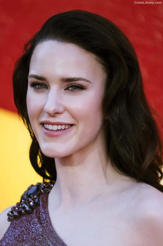 Rachel Brosnahan photo 2 of 1301