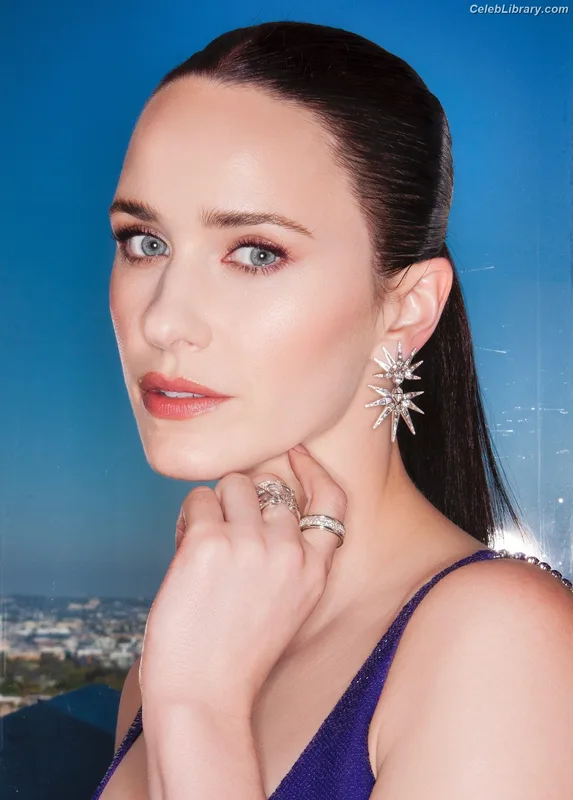 Rachel Brosnahan photo 12 of 1301