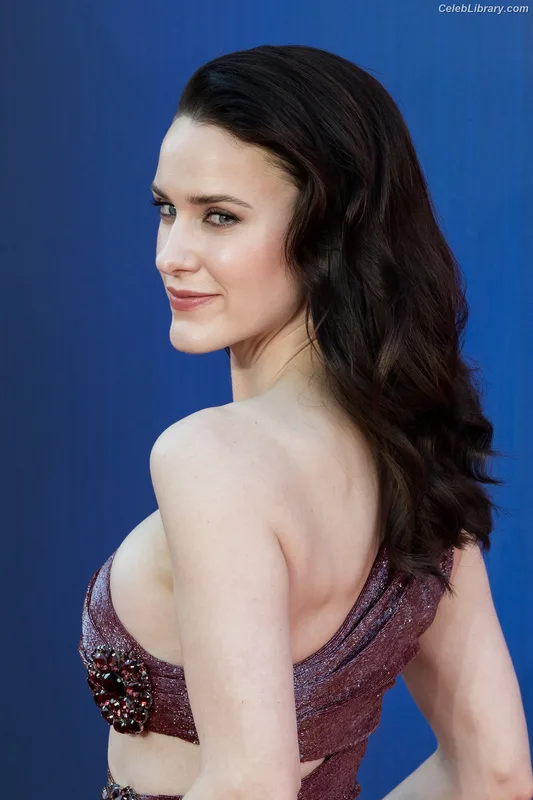 Rachel Brosnahan photo 19 of 1301