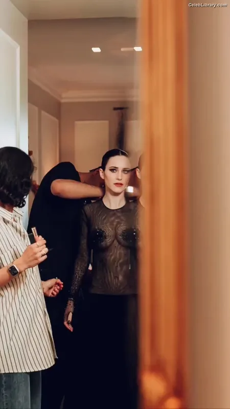 Rachel Brosnahan photo 15 of 1301