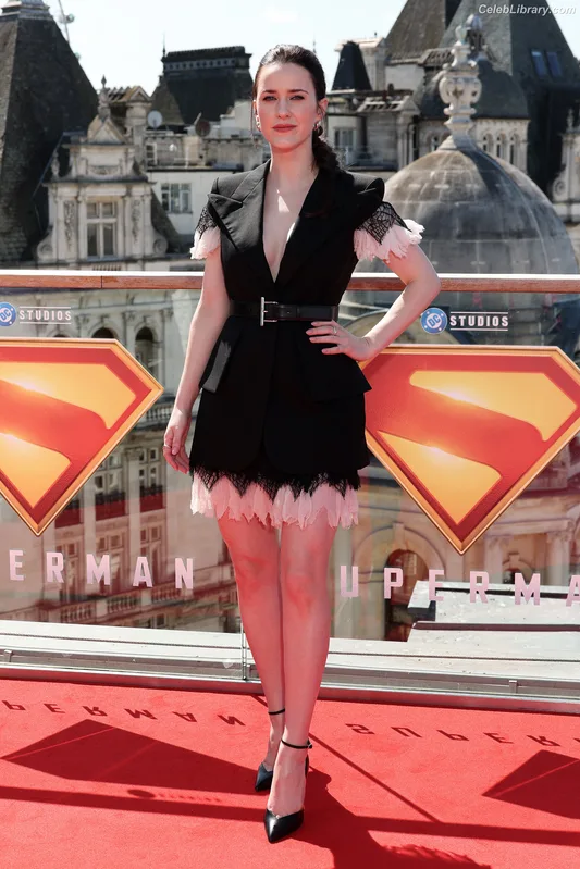 Rachel Brosnahan photo 11 of 1301