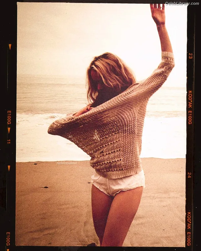 Rachel McAdams photo 1 of 251