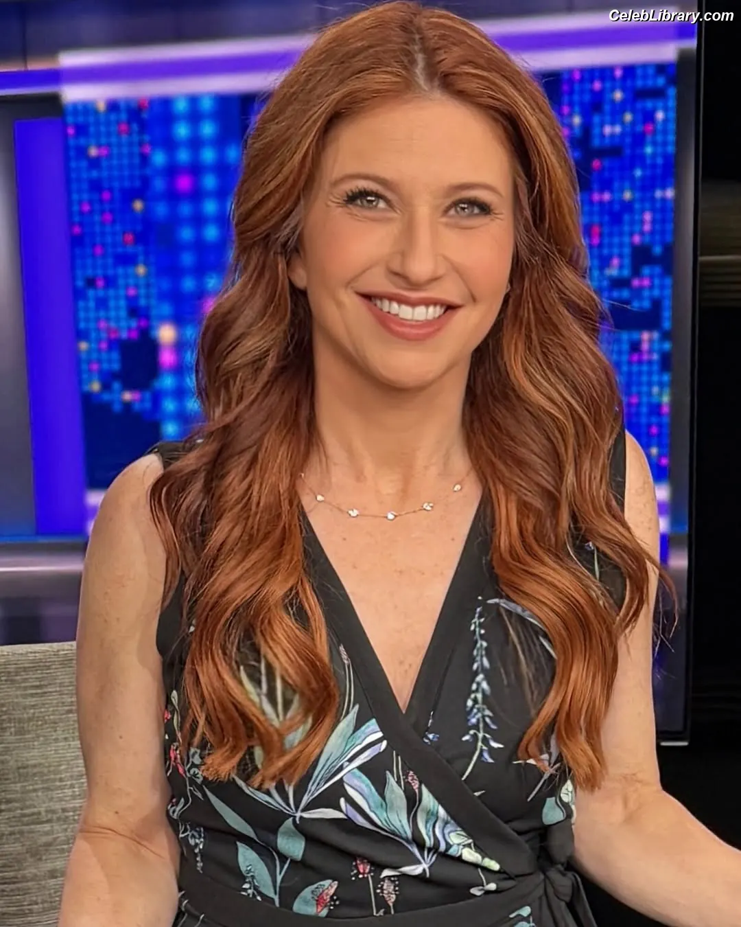 Rachel Nichols photo 7 of 90