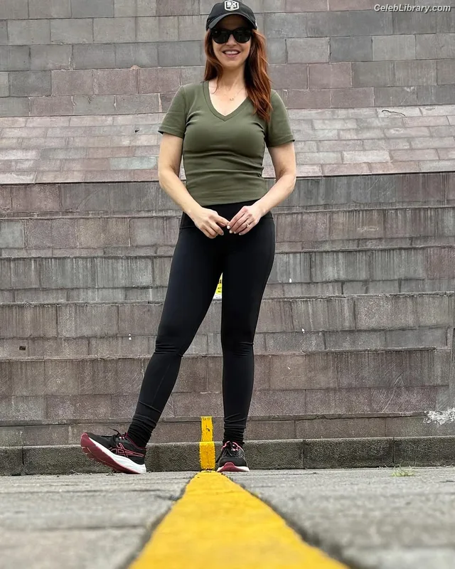 Rachel Nichols photo 10 of 91