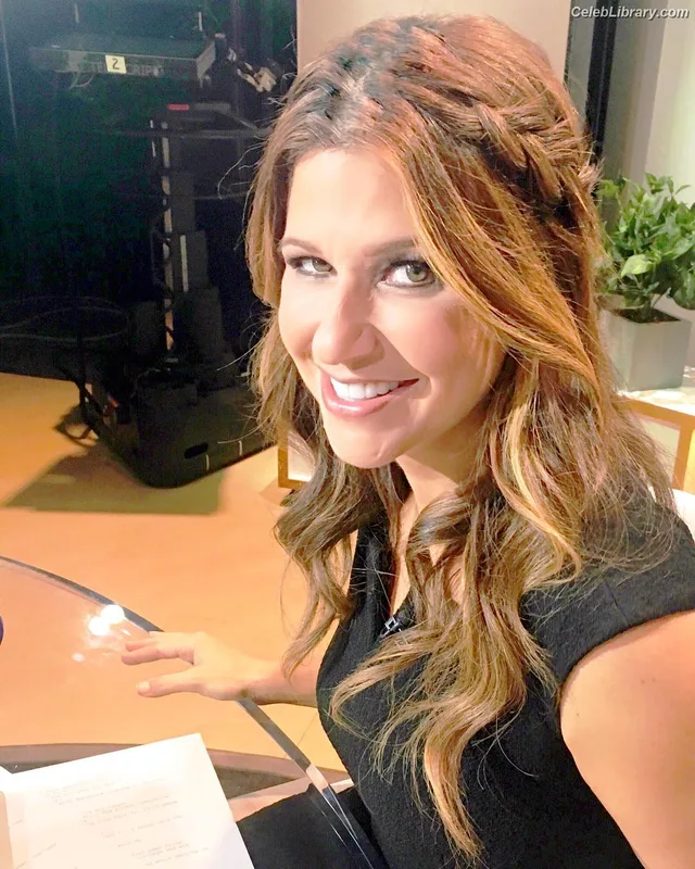 Rachel Nichols photo 16 of 91