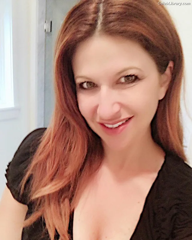 Rachel Nichols photo 8 of 91